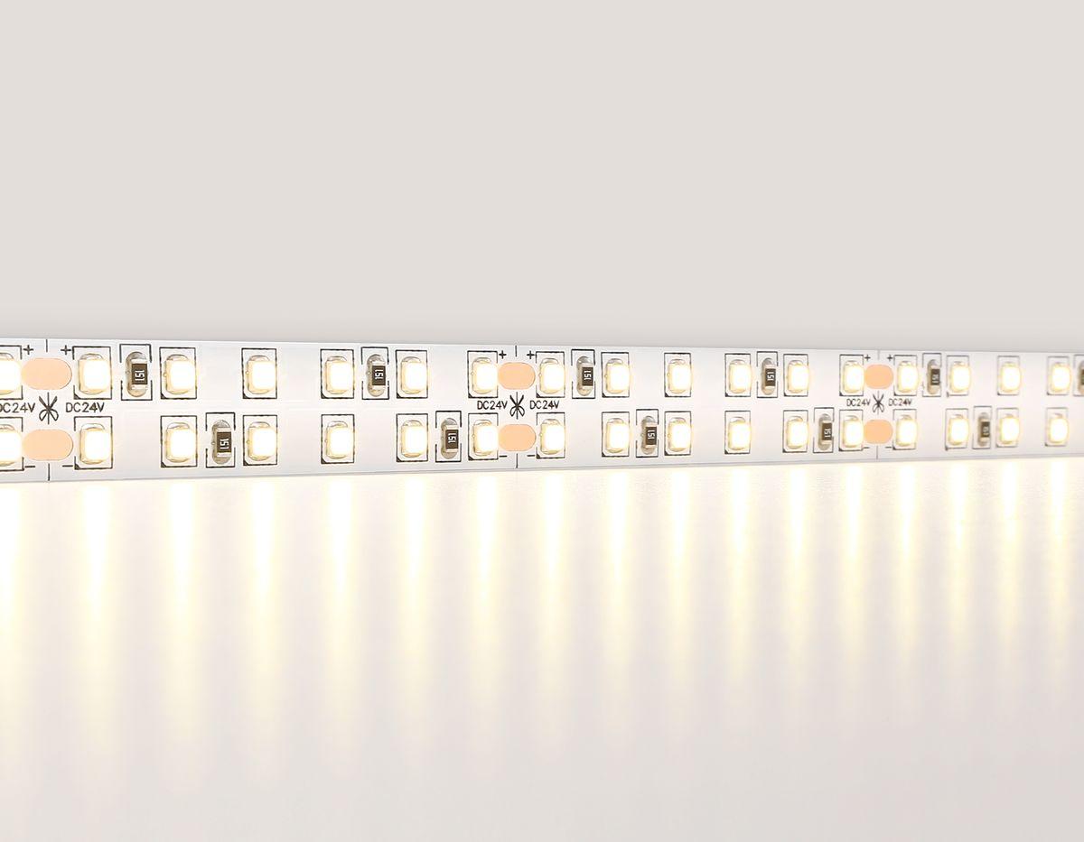 фото светодиодная лента дневной белый ambrella light 24w/m 240led/m 2835smd 4500к 5m gs3702 | 220svet.ru